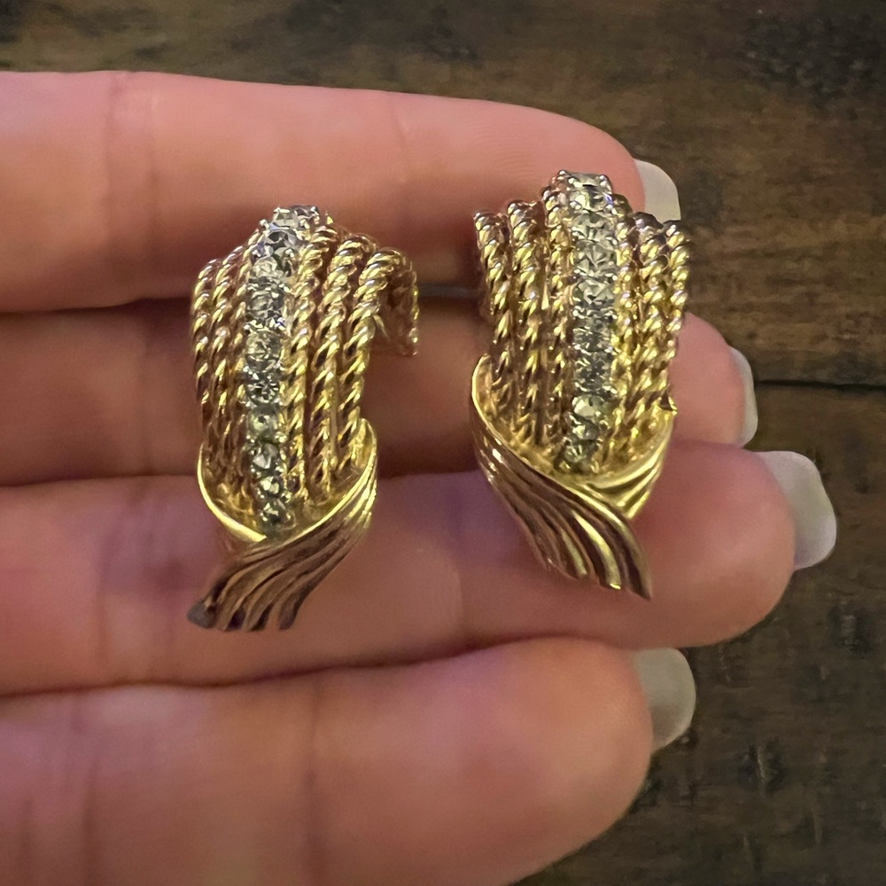 Vintage Signed Boucher Gold Toned Rhinestone Clip On Earrings